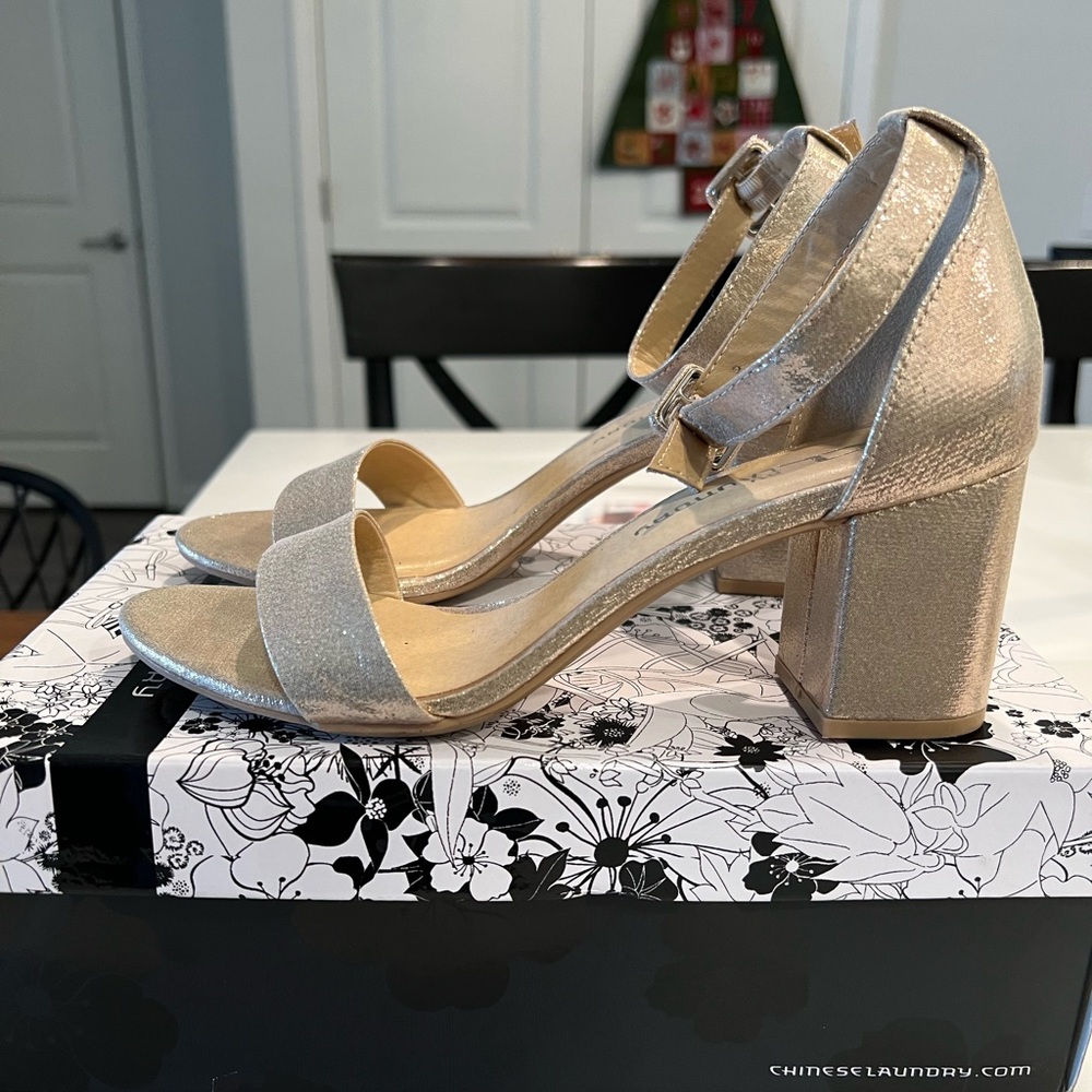 CL by Laundry Gold Block Heel Sandals - Picture 7 of 7